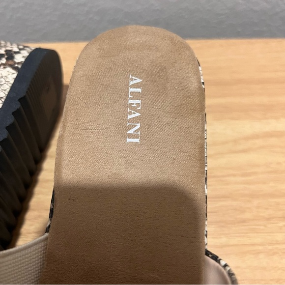 ALFANI Womens Beige Snakeskin Cushioned Platform Slip On Slide Sandals - 8.5 - Picture 8 of 10